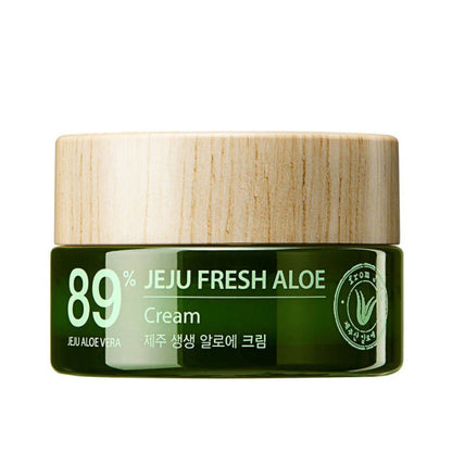 the SAEM Jeju Fresh Aloe Cream 50 ml für intensive Feuchtigkeitspflege bei empfindlicher Haut.
