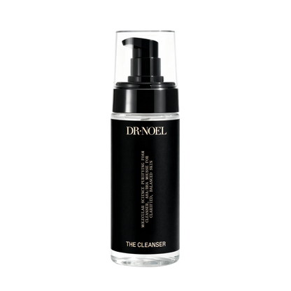 Daily Face Cleanser Gel von Dr. Noel für sanfte Anti-Aging-Hautpflege im eleganten Flakon.