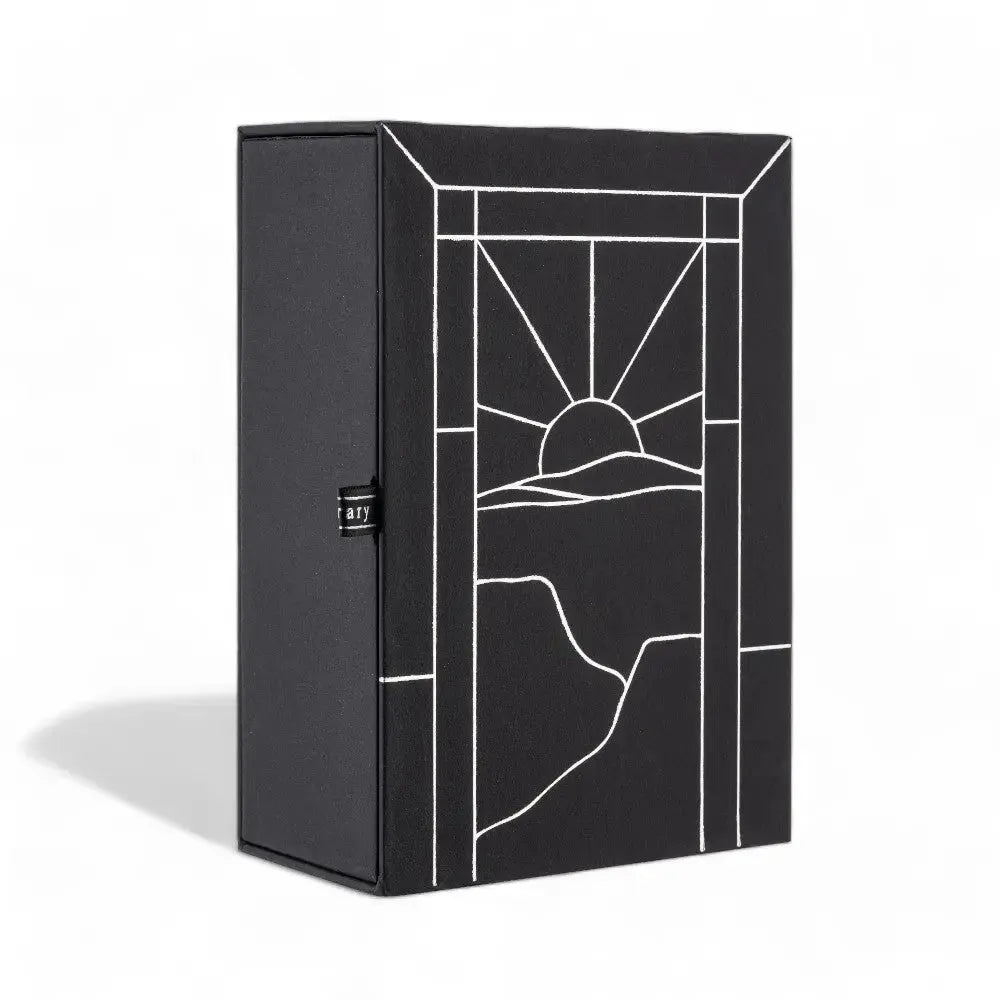 Anwendung von Eau de Parfum The Sun Also Rises, der frische Premium Duft für jeden Anlass.