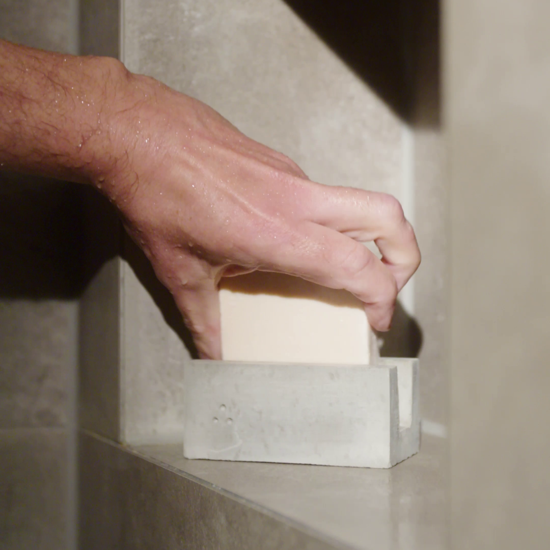 Besonderheiten der Sheabutter-Seife: feuchtigkeitsspendend und handgemacht für höchste Qualität.